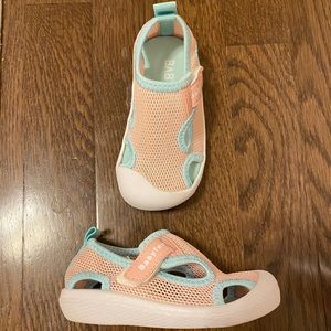 New! Babyfeet toddler size 5.5 water shoes